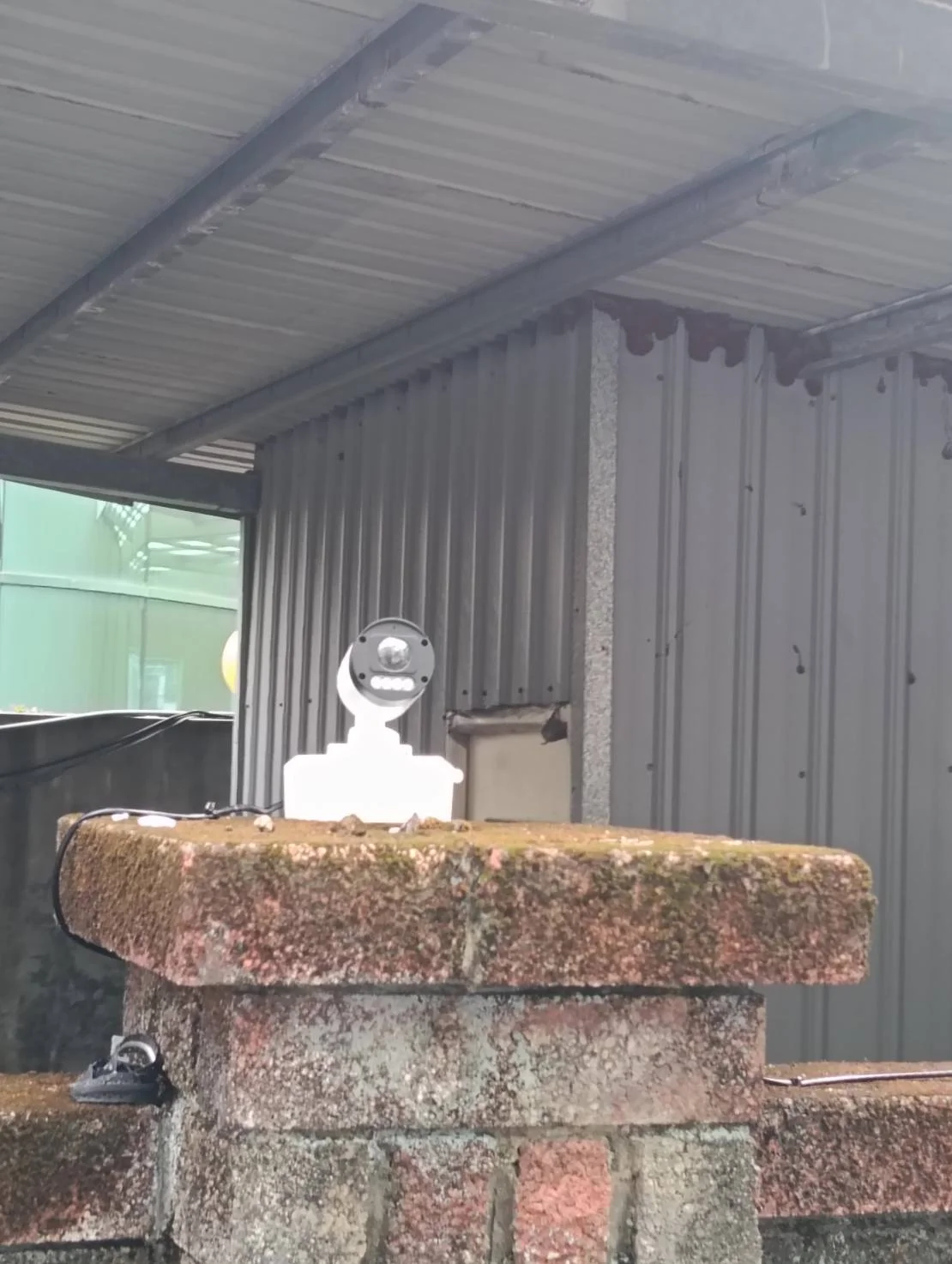 中和商辦社區圍牆上方監視器完工